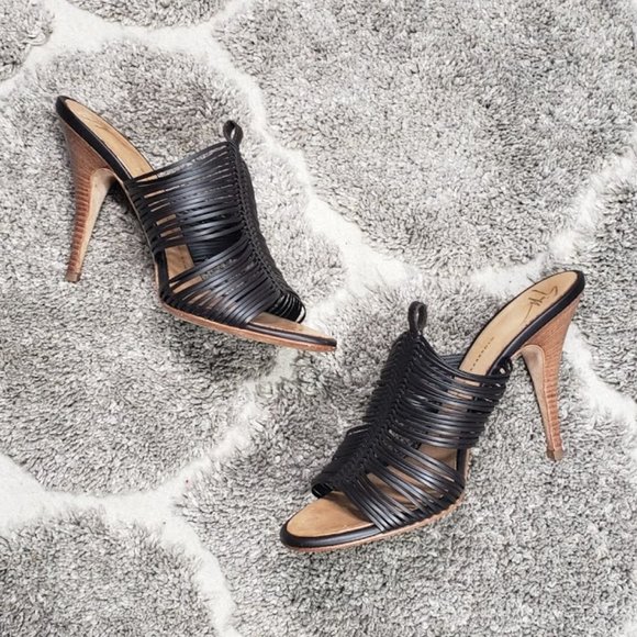 Giuseppe Zanotti Pissi Black Leather Sandal Heels, Size 38.5, U.S 8.5 - Picture 2 of 13